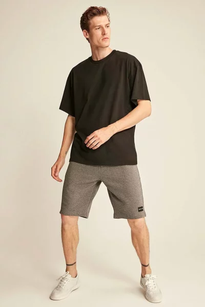1-تی شرت مردانه مدل سیاه اورسایز