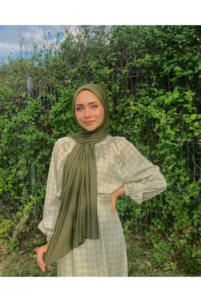 1-روسری زنانه مدل نخی حجاب شانه دار سبز برگ